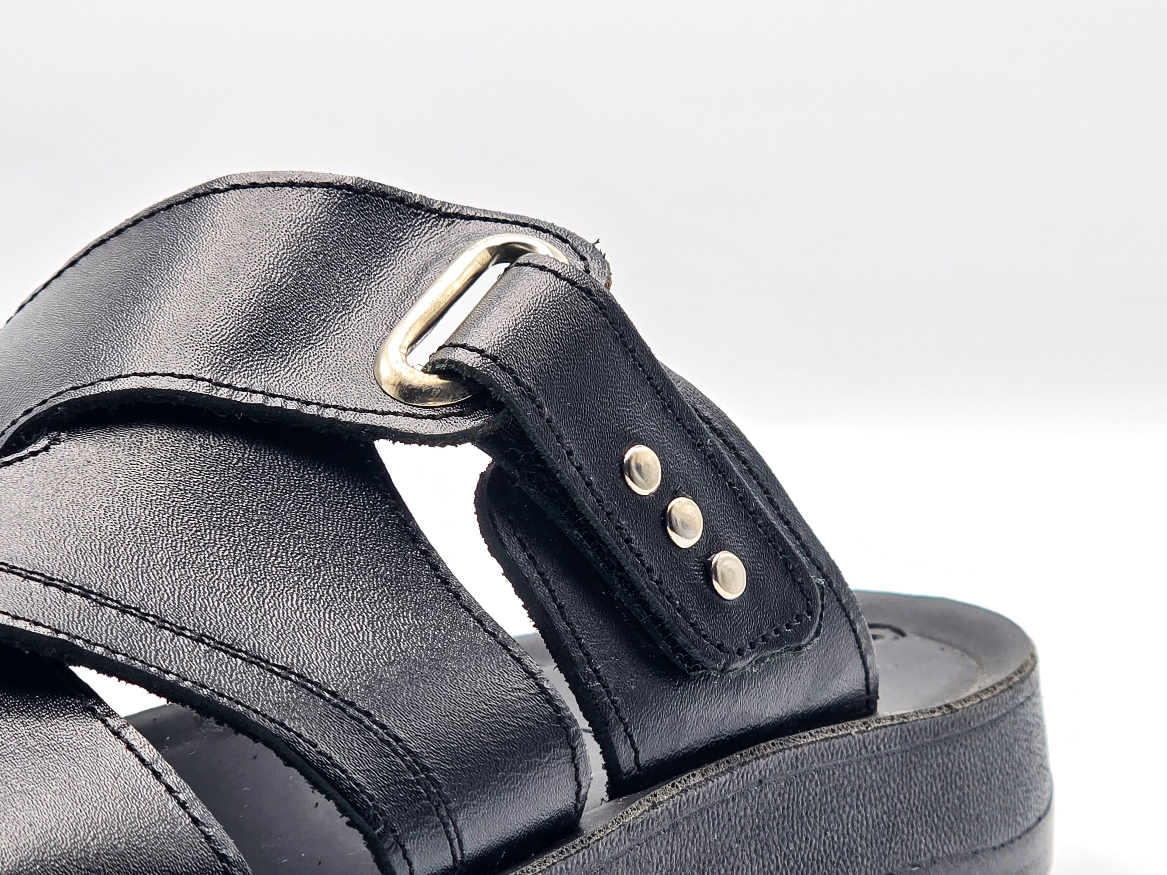 MULE R-86 NOIR
