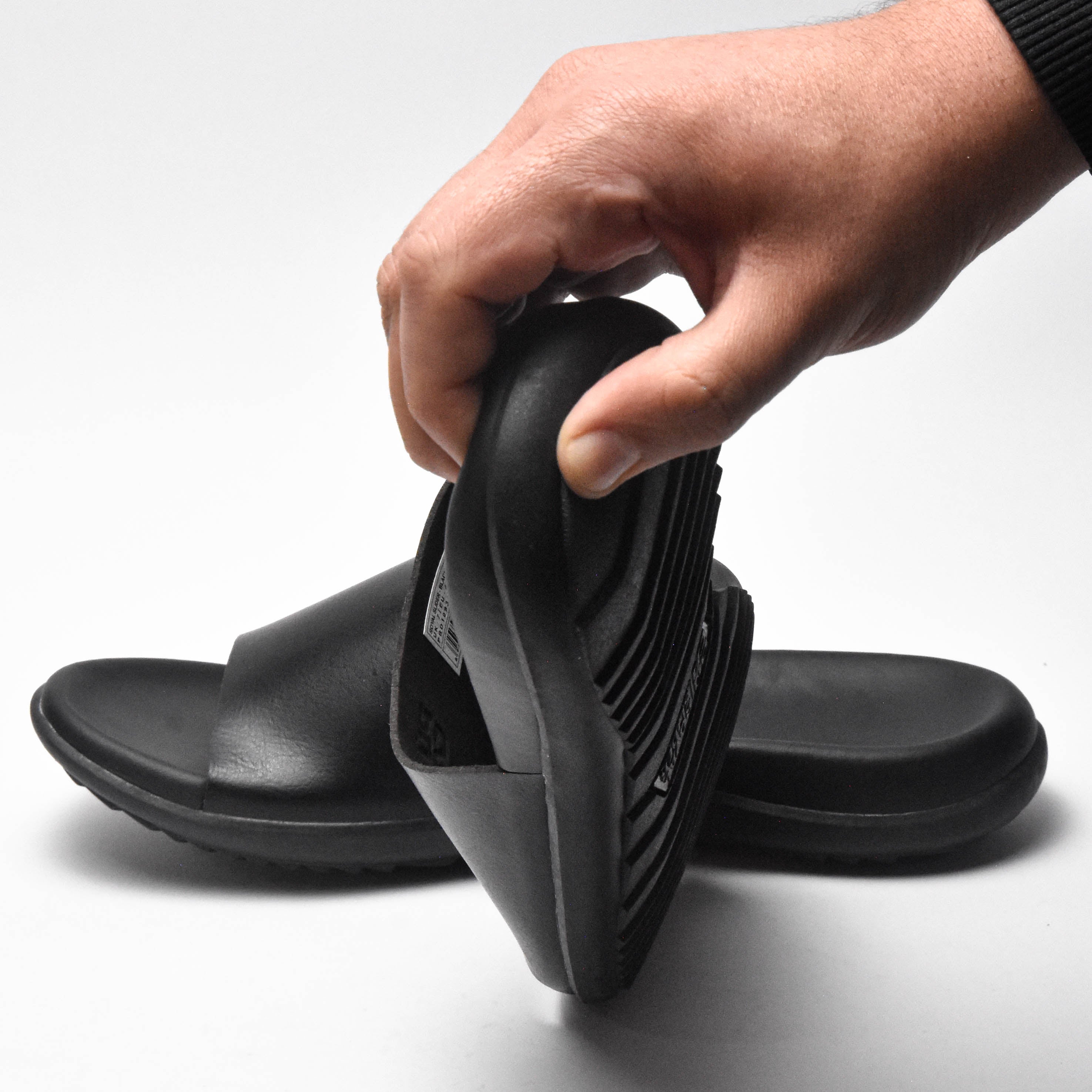 PUCA MEN SPORT SLIPPERS CRATER BLACK 10933