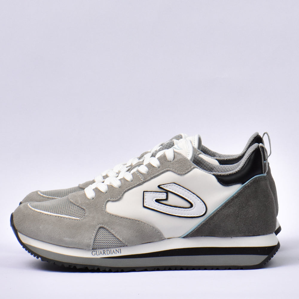 Alberto Guardiani \ AGM009207