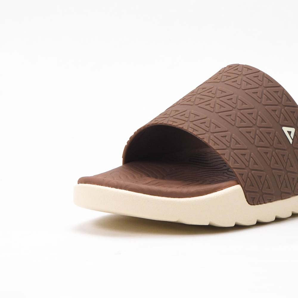 Peak Slippers Brown E02767L-00R2
