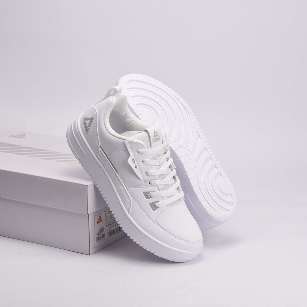 PEAK FOOTWEAR