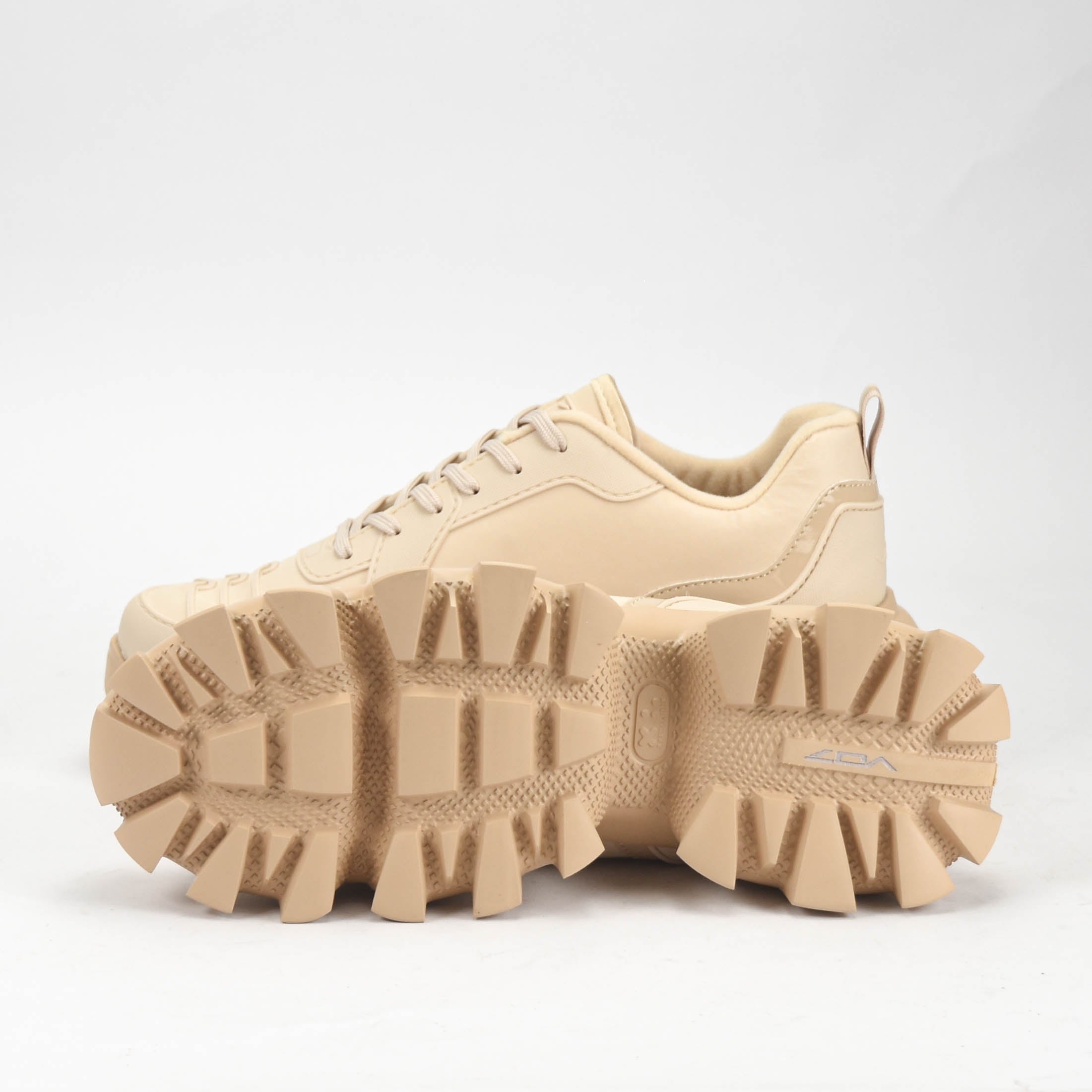VO7 Amber — Baskets femme nude