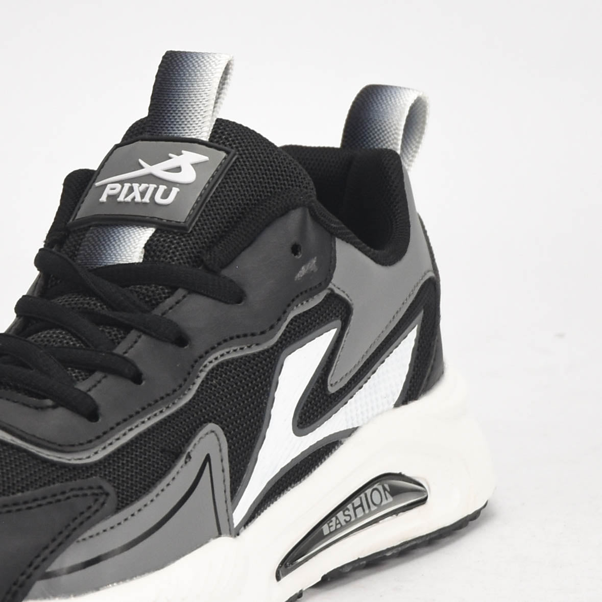 Pixiu — Chaussures de ville cuir noir