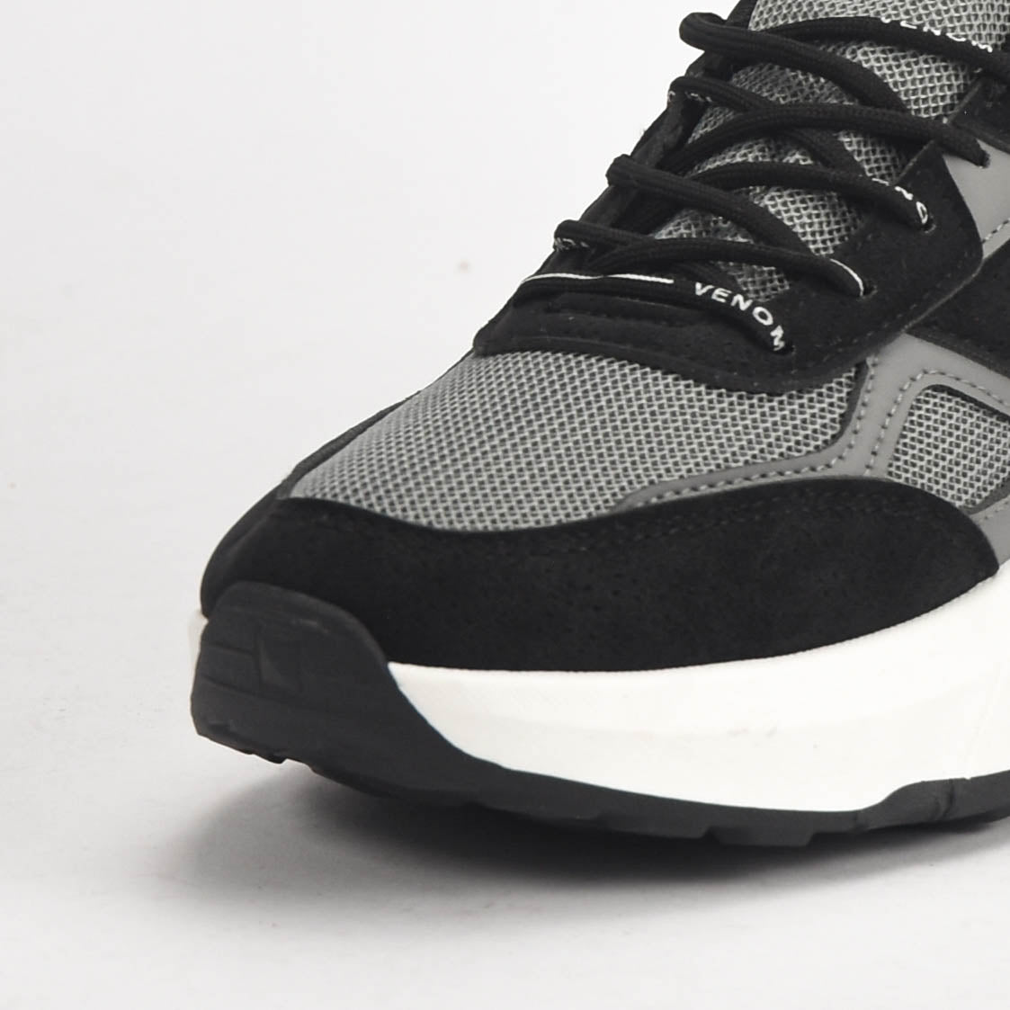 Venom — Chaussures de ville grises